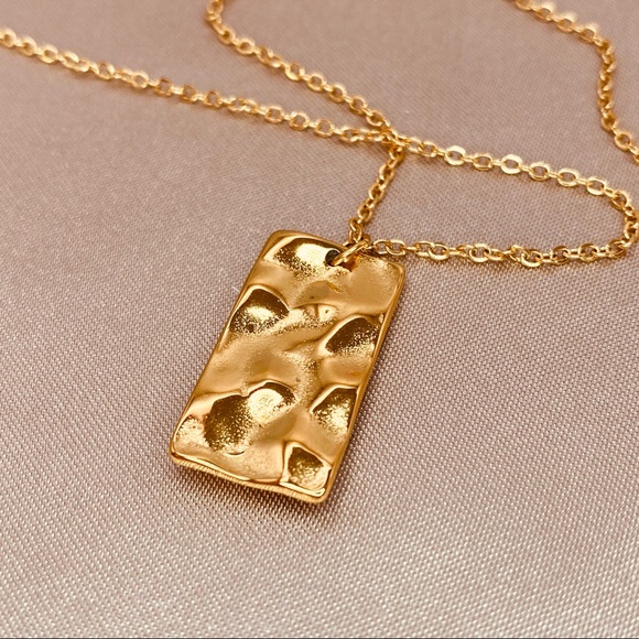 18K Gold  Cubic Zirconia rectangle hammered Pendant- Dainty chain necklace - Picture 5 of 8